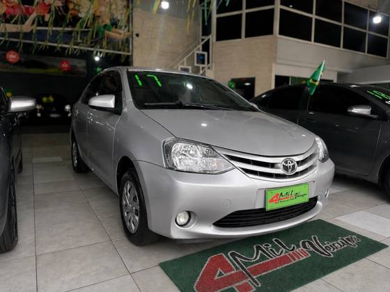 TOYOTA ETIOS 1.5 XS SEDAN 16V FLEX 4P AUTOMÁTICO TOYOTA ETIOS 1.5 XS SEDAN 16V FLEX 4P AUTOMÁTICO
